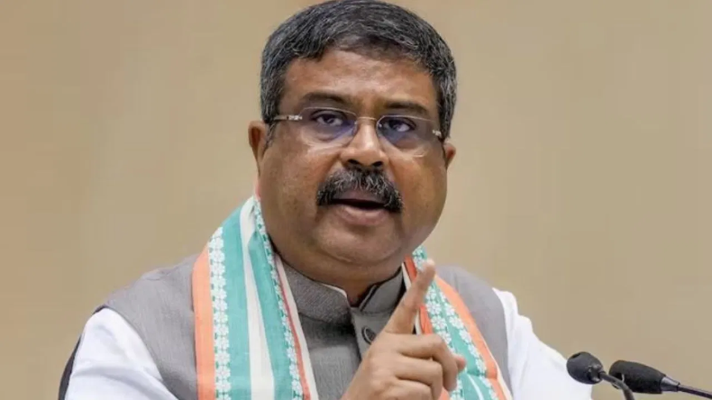 खरगे के बयान पर बोले धर्मेंद्र प्रधान- विपक्ष मुद्दाविहीन, झूठ फैला रहा