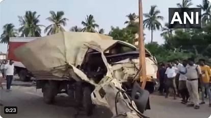 आंध्र प्रदेश: कृष्णा जिले में भीषण सड़क हादसा, 6 लोगों की मौत