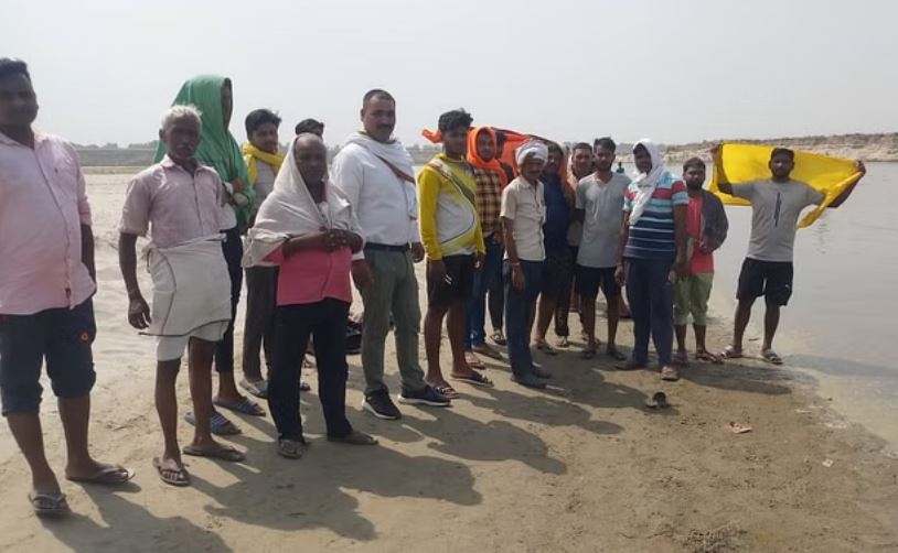 भदोही: गंगा स्नान के दौरान एक-दूसरे को बचाने में डूबे 6 लोग