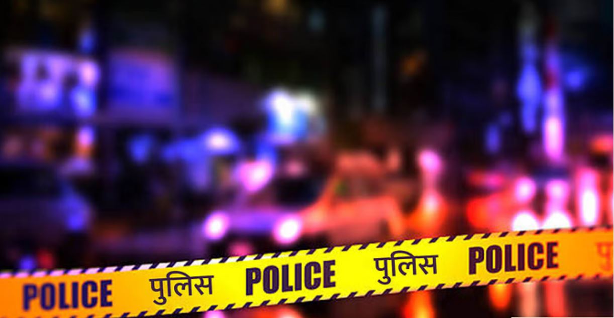 कर्नाटक में खड़े ट्रक से टकराई बस, 13 लोगों की मौत