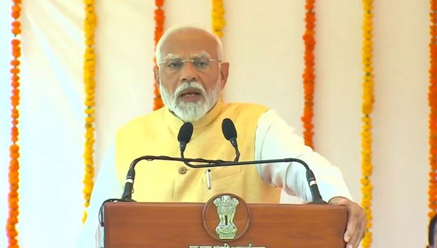 पदभार संभालने के बाद बोले मोदी- भारत सरकार के कर्मचारी भी इस जीत के हकदार