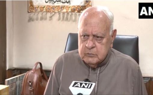 आतंकी हमलों के बीच फारूक अब्दुल्ला ने फिर अलापा पाकिस्तान से बातचीत का राग