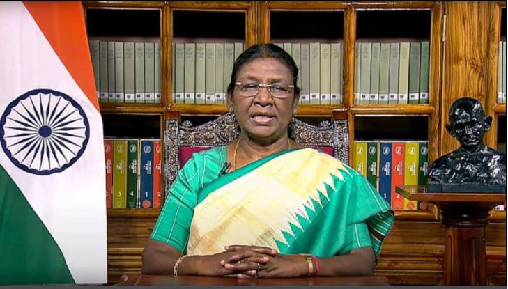 मुख्य चुनाव आयुक्त ने राष्ट्रपति द्रौपदी मुर्मू से मुलाकात की