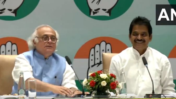 सीडब्ल्यूसी मीटिंग के बाद कांग्रेस नेता बोले- राहुल से नेता विपक्ष बनने का अनुरोध किया, वह सोचकर देंगे जवाब