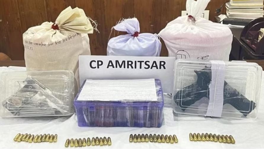 पंजाब: पाकिस्तान से हेरोइन मंगवाकर बेचने वाले गिरोह का भंडाफोड़