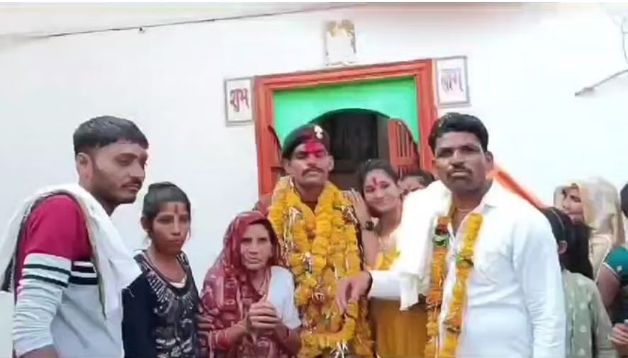 दमोह: किसान के बेटे का अग्निवीर में हुआ चयन, ट्रेनिंग पूरी कर लौटा घर
