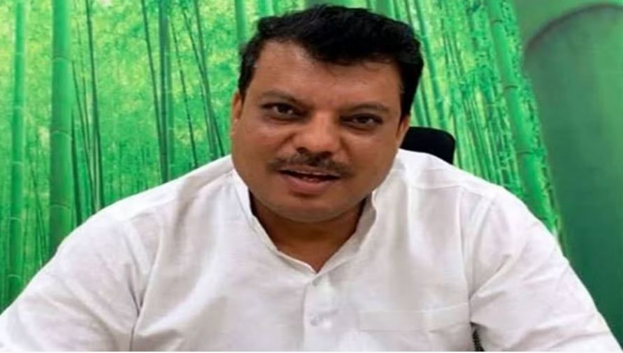 सीएम साहब का काम भी अजब है, भ्रष्ट अफसर को अपने ही दफ्तर में दी नियुक्ति: उमंग सिंघार