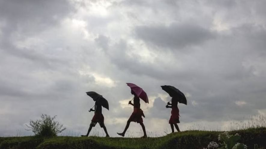 गुजरात में पिछले चार दिनों से आगे नहीं बढ़ा मॉनसून, कुछ हिस्सों में बारिश