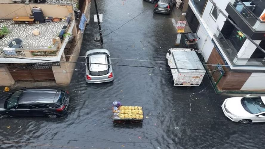 नोएडा में जलभराव से बचने के लिए इन 18 जगहों से होकर न निकलें