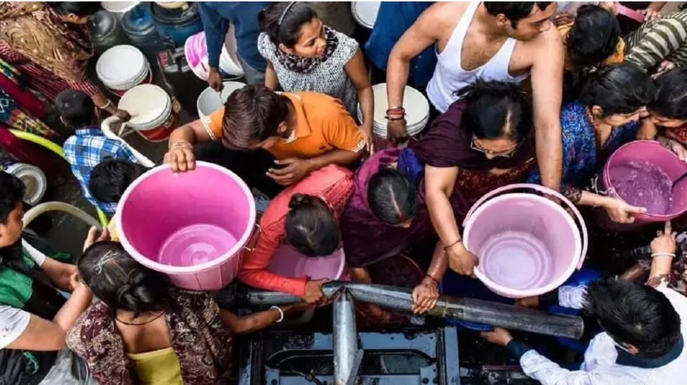 हम टैंकर माफिया के खिलाफ एक्शन नहीं ले सकते: दिल्ली सरकार का एससी में हलफनामा