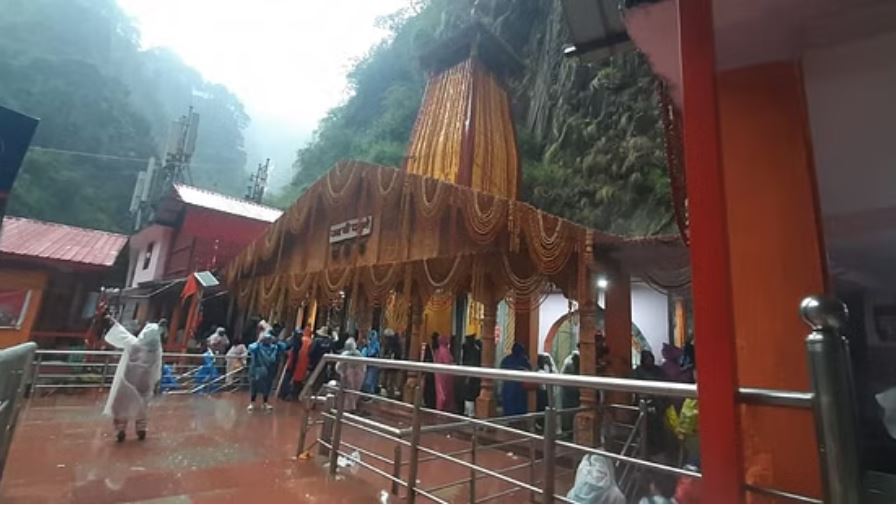 उत्तराखंड: दोपहर बाद पहाड़ों में बदला माैसम, आंधी तूफान के साथ बारिश शुरू