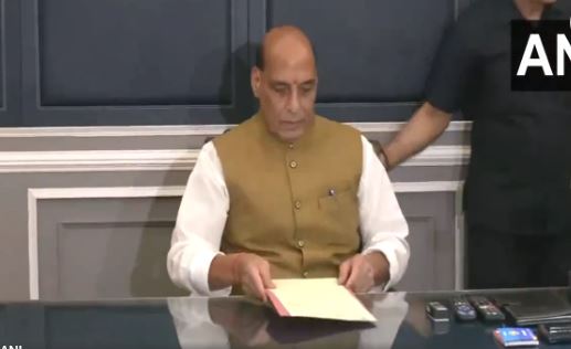 राजनाथ सिंह ने संभाला रक्षा मंत्रालय का पदभार, आत्मनिर्भर भारत पर दिया जोर