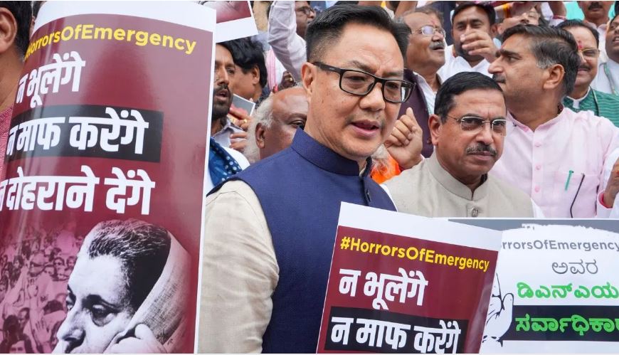 इमरजेंसी पर निंदा प्रस्ताव लाकर सरकार ने विपक्ष को चौंकाया