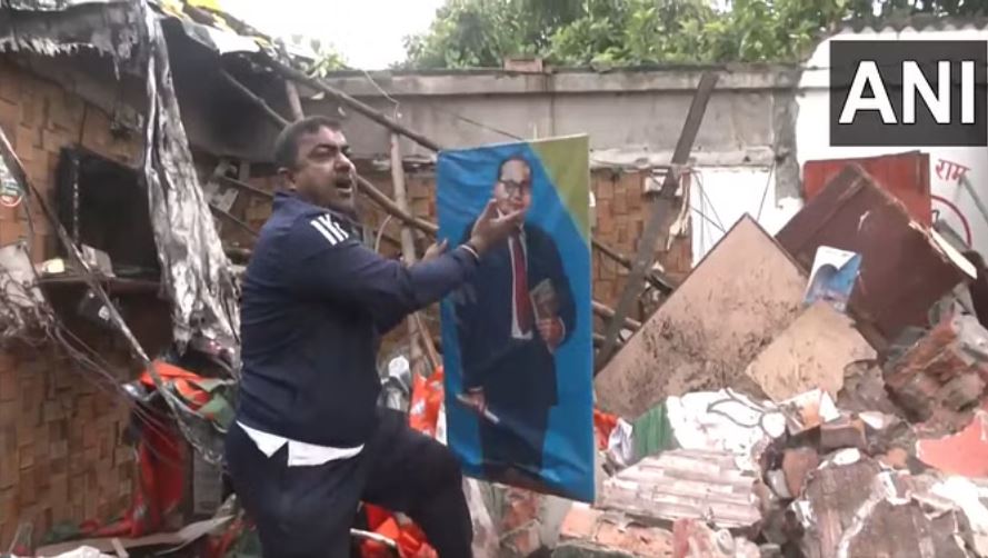 पश्चिमी बंगाल: भाजपा के दफ्तर पर चला बुलडोजर