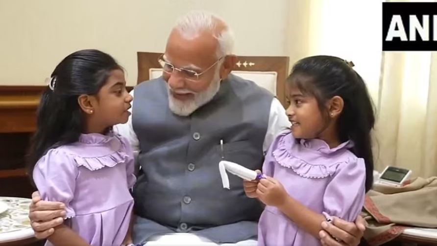 पीएम कार्यालय पहुंचे हरियाणा के राज्यपाल, साथ में थे दो खास मेहमान