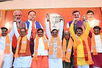 एमपी में क्लीन स्वीप से कांग्रेस के बुजुर्ग नेताओं के भविष्य पर छाए संकट के बादल
