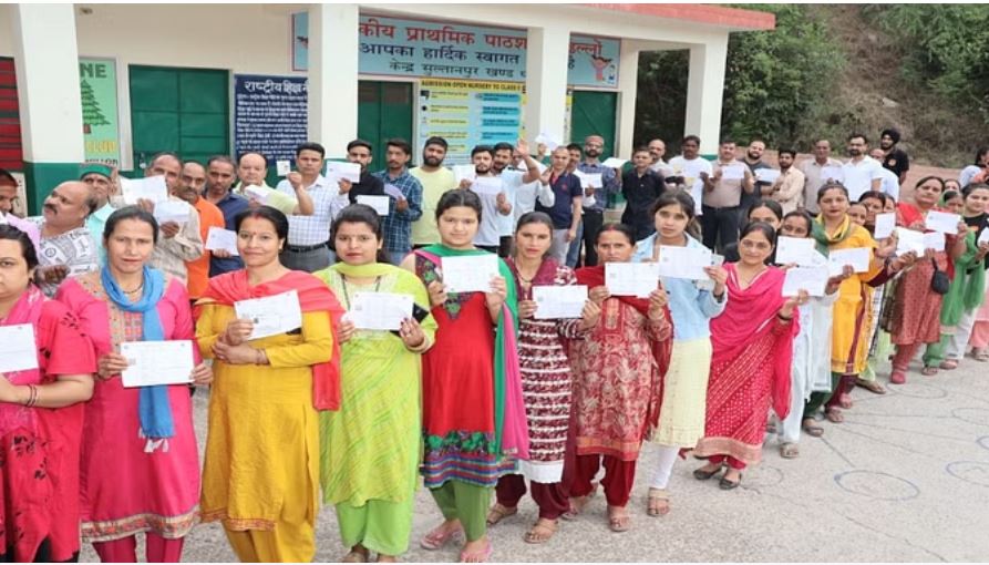 मंडी, हमीरपुर, कांगड़ा में महिलाओं; शिमला में पुरुषों ने डाले ज्यादा वोट