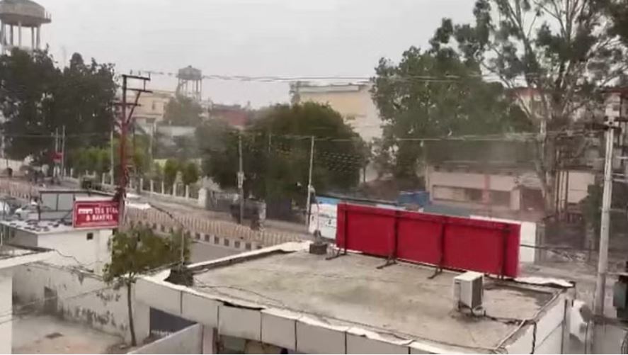 उत्तराखंड: गर्म लू के इरादों पर मौसम ने फेरा पानी... तेज हवाओं के साथ बारिश ने दी दस्तक