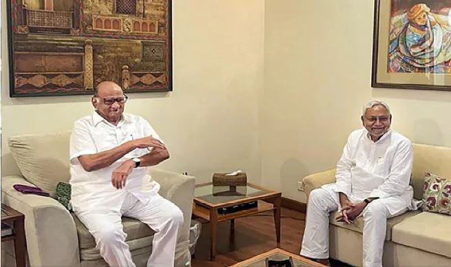 शरद पवार हुए सक्रिय, चंद्रबाबू नायडू और नीतीश कुमार से साधा संपर्क