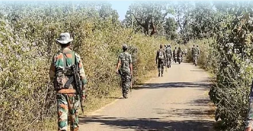 नारायणपुर-दंतेवाड़ा के सीमावर्ती इलाके में मुठभेड़, पांच नक्सली ढेर