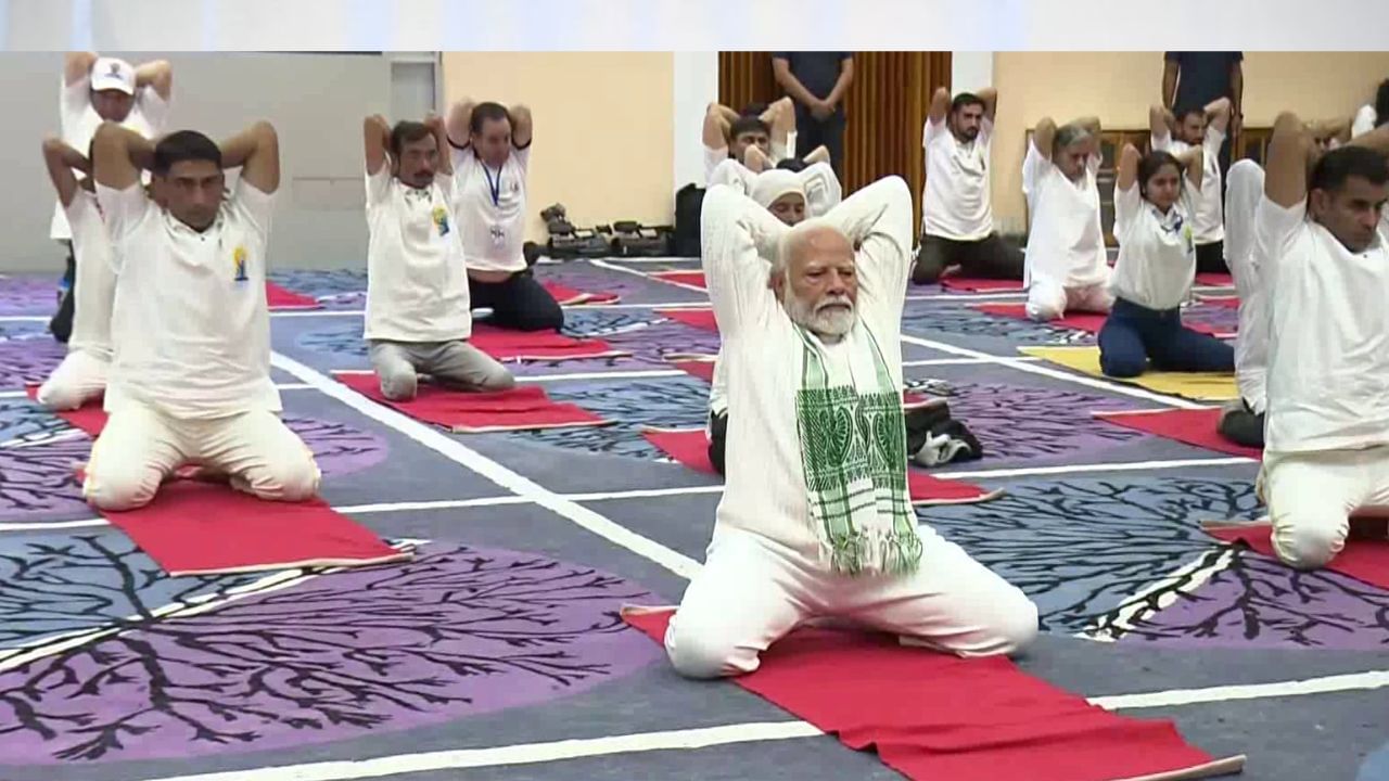 योग पर अब रिसर्च हो रहे, रिकॉर्ड बन रहे..योग दिवस पर कश्मीर में पीएम मोदी