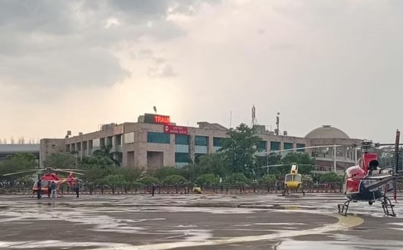 मौसम हुआ खराब, एम्स में चार हेलीकॉप्टरों की इमरजेंसी लैंडिंग