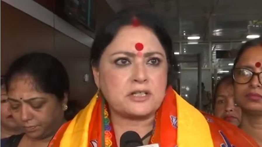 बंगाल: चुनाव के बाद भड़की हिंसा की शिकार पीड़िता से मिलने पहुंचीं भाजपा विधायक