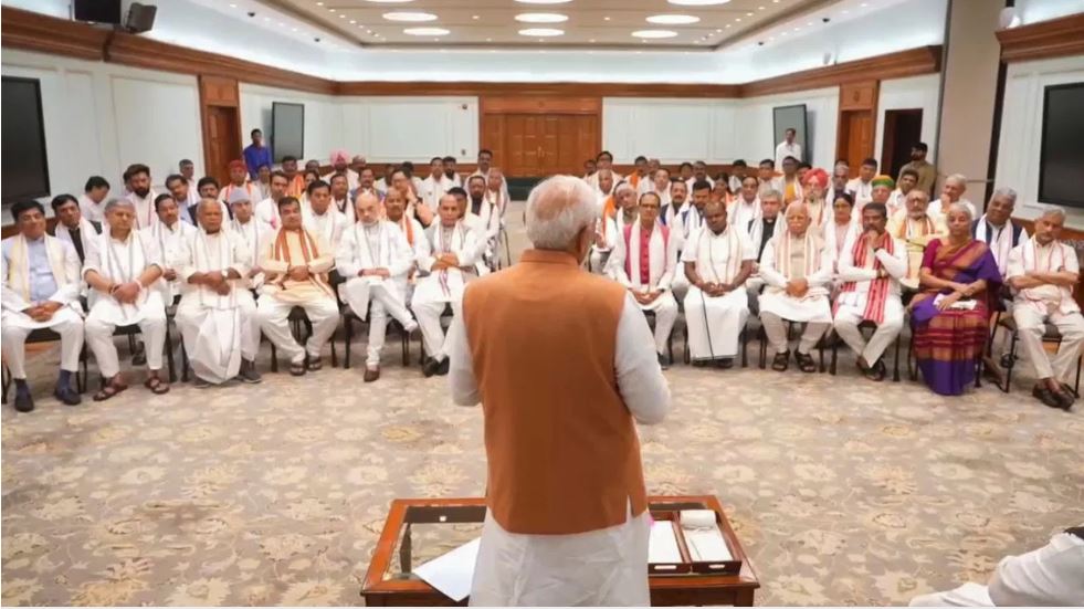 मोदी सरकार के मंत्रियों के नाम तय, आज शाम लेंगे शपथ, ये है पूरी लिस्ट…