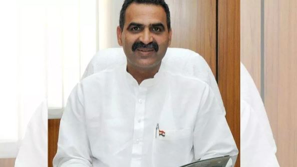 एक बार फिर सुर्खियों में आए भाजपा नेता संजीव बालियान, सोशल मीडिया अकाउंट पर बदलाव से फैली चर्चा!