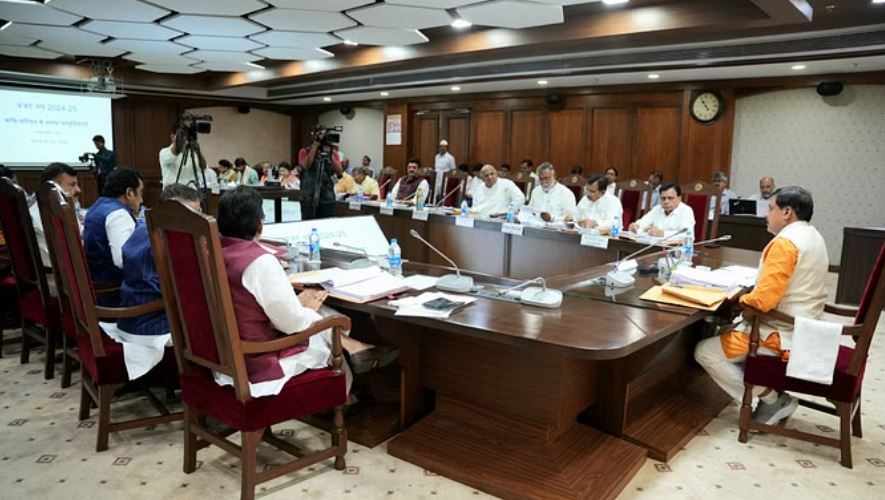 52 साल बाद अब सीएम, मंत्री अपनी जेब से भरेंगे अपना इनकम टैक्स: मोहन सरकार