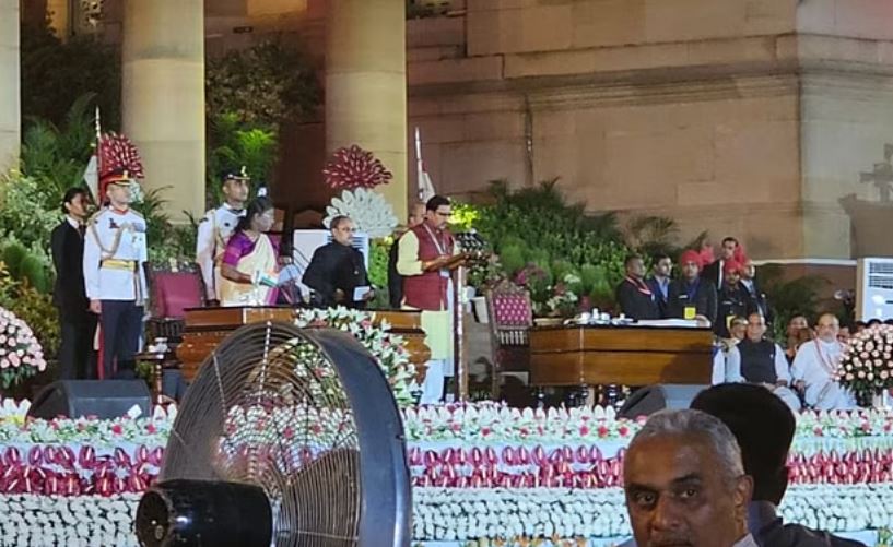 मोदी कैबिनेट में छत्तीसगढ़ से तोखन साहू को मिली जगह, राज्यमंत्री के रूप में ली शपथ