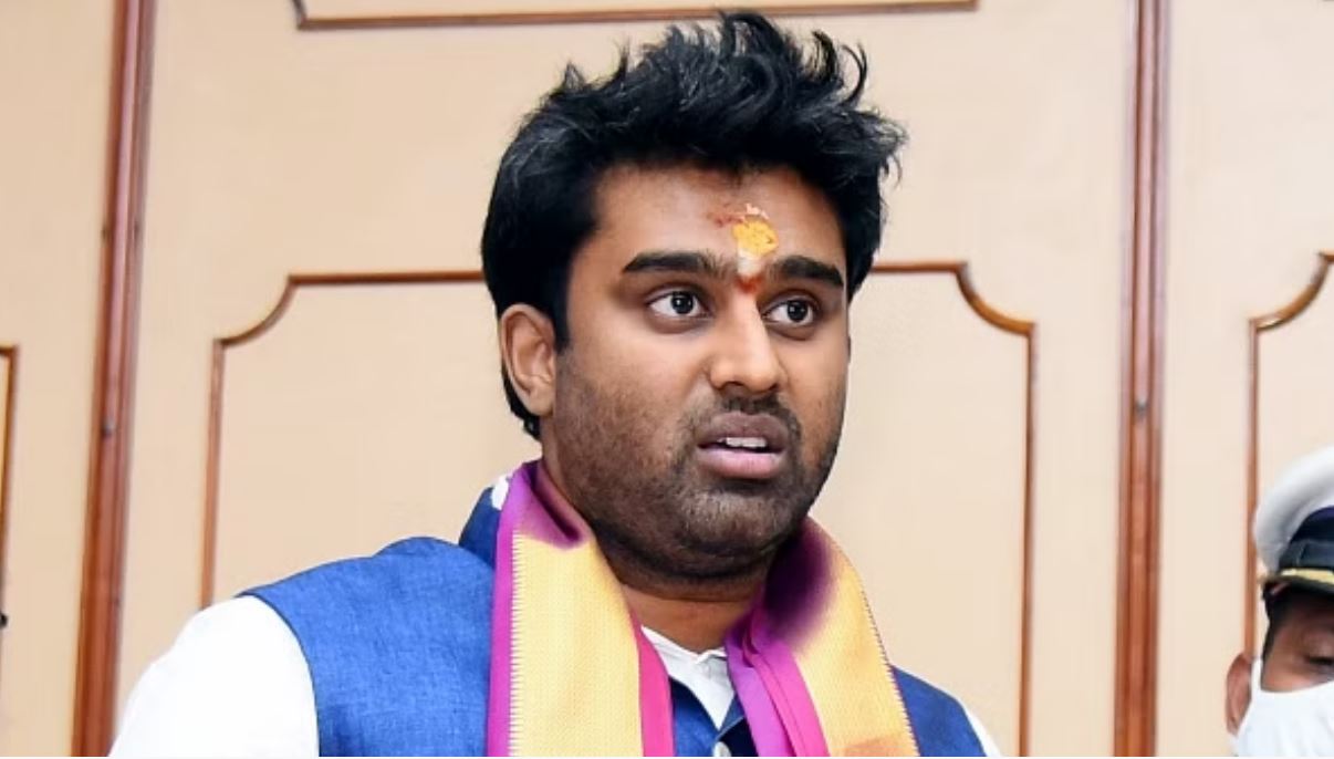 अब प्रज्ज्वल के भाई सूरज रेवन्ना पर लगे गंभीर आरोप; बचाव में उतरा दोस्त