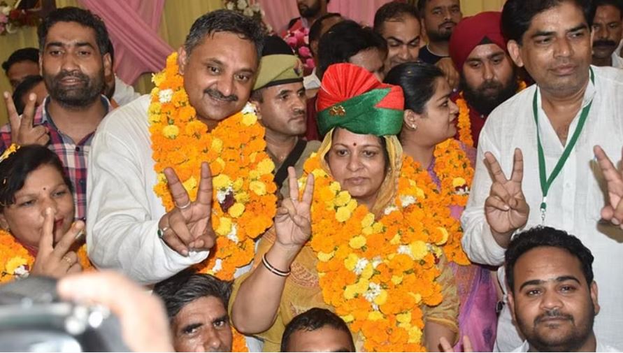 सपा की रुचिवीरा ने बीजेपी को हरा रचा इतिहास, इस सीट पर पहली महिला सांसद बनी