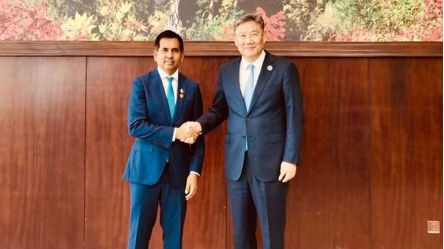 एक ही झटके से बदले मालदीव के सुर, चीन में भारत का गुणगान करते दिखे मालदीव के मंत्री