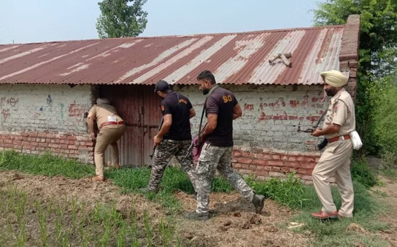 पठानकोट बॉर्डर पर फिर दिखे संदिग्ध आंतकी, पुलिस ने चलाया सर्च ऑपरेशन