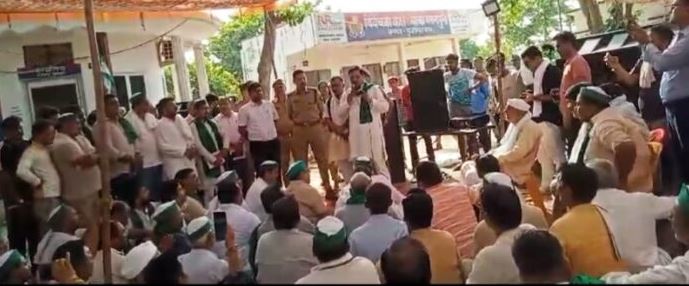मुजफ्फरनगरः भाकियू का रतनपुरी थाने में चल रहा धरना समाप्त