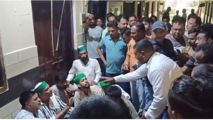 मुजफ्फरनगर: सभासद के बहकावे में आकर पालिका कार्यालय में धरना प्रदर्शन भाकियू को पड़ा महंगा