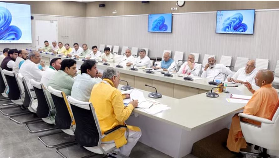 उपचुनाव: सीएम आवास पर हुई बैठक, मंत्रियों को हफ्ते में दो रात्रि प्रभार क्षेत्र में विश्राम करने के निर्देश
