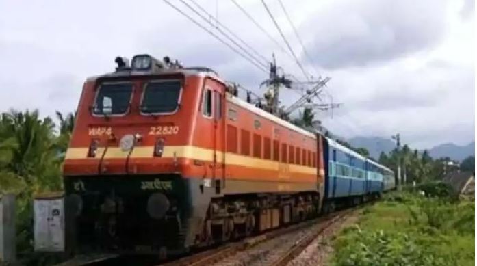 दो साल में खत्म हो जाएगी वेटिंग की समस्या! यात्रियों को सीट देने के लिए रेलवे का ये है प्लान