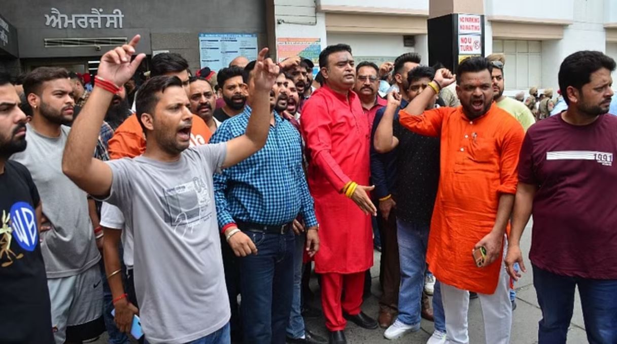 पंजाब: खतरे में हिंदूत्व...शिवसेना नेता पर हमले के बाद हिंदू संगठनों में रोष