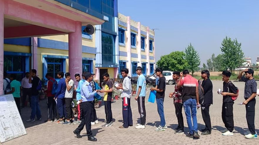 ओडिशा: माझी का वर्दीधारी सेवाओं में अग्निवीरों के लिए 10% आरक्षण का एलान