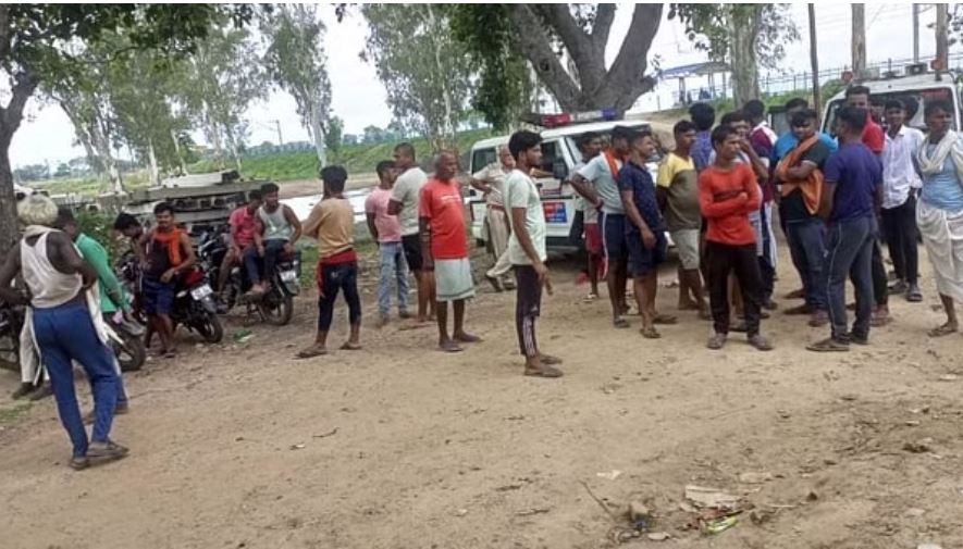 नवादा में युवती की हत्या; अपराधियों ने ईंट पत्थर से कूचकर मारा