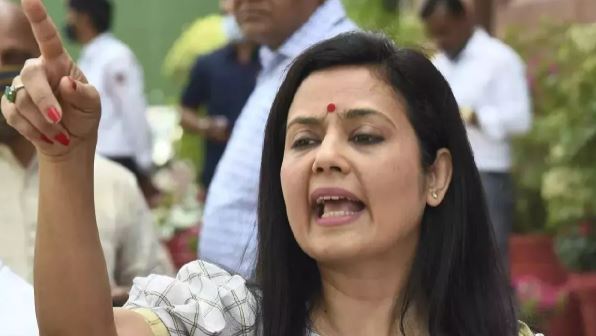 कोलकाता के कमिश्नर और डीसीपी पर गृह मंत्रालय की कार्रवाई को लेकर भड़कीं महुआ मोइत्रा