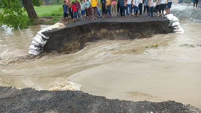 बरेली में बारिश का कहर: छह मकान गिरे... 94 गांव बाढ़ के पानी से घिरे