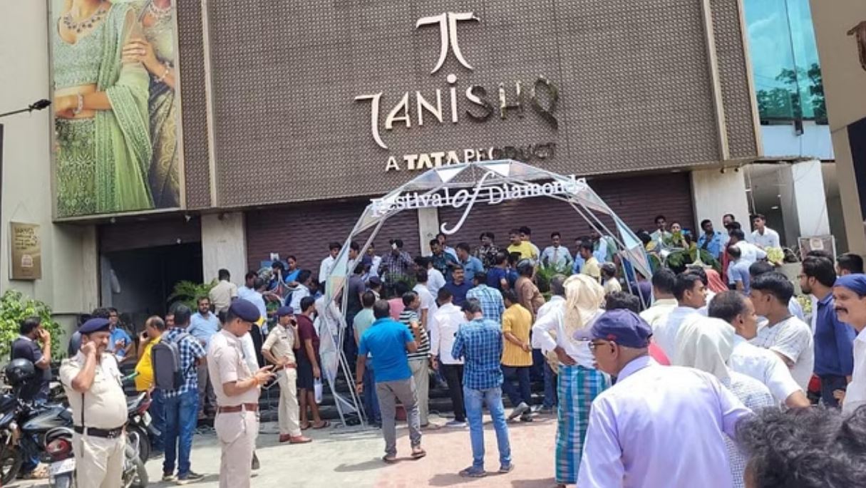 तनिष्क शो रूम लूटकांड: एसटीएफ ने झारखंड के दो संदिग्धों को हिरासत में लिया