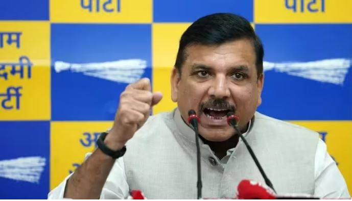 यूपी में जल्द कुछ बड़ा होने वाला है, दिल्ली में योगी की बैठक से पहले संजय सिंह