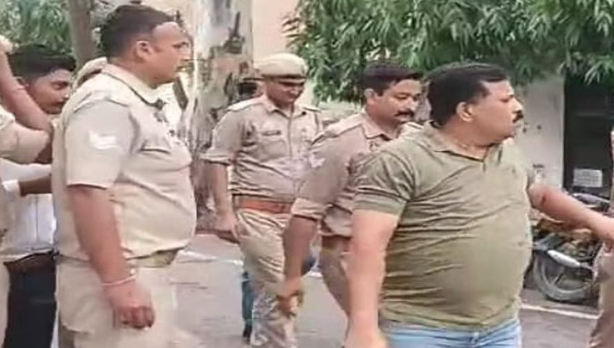 मुजफ्फरनगर: एसएसपी ऑफिस पर युवक ने किया आत्मदाह का प्रयास