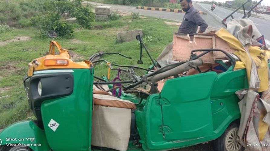 ग्वालियर: ट्रक ने ऑटो को टक्कर मारी, चार लोगों की मौत