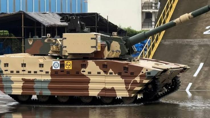 भारत ने स्वदेशी हल्के टैंक ‘ज़ोरावर’ का प्रारंभिक परीक्षण किया