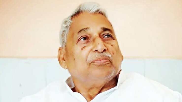 यूपी विधानसभा में सपा से नेता प्रतिपक्ष बने माता प्रसाद पांडे